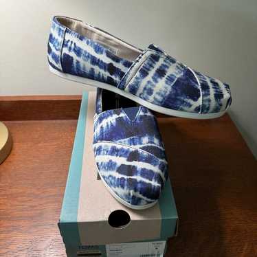 TOMS S9 Women’s Navy/White Shoes New - image 1