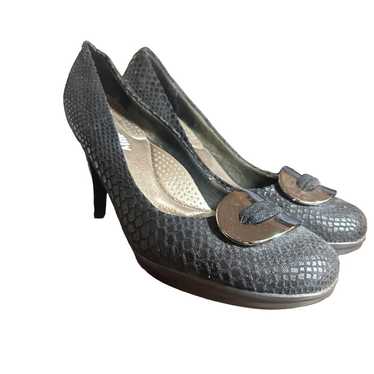 Piccadilly black snake skin heel size 9 very comf… - image 1
