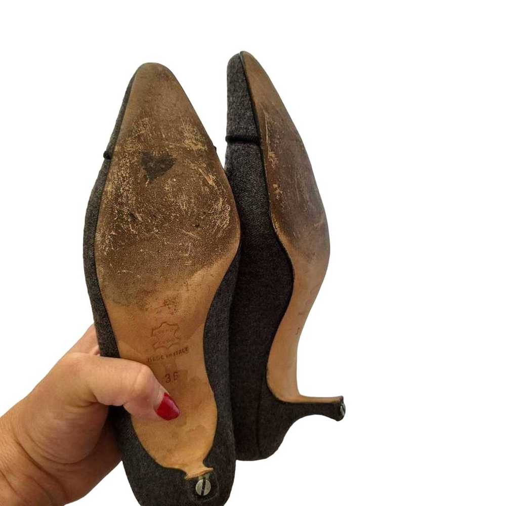 Manolo Blahnik Womens Classic Pump Heel Gray Blac… - image 9