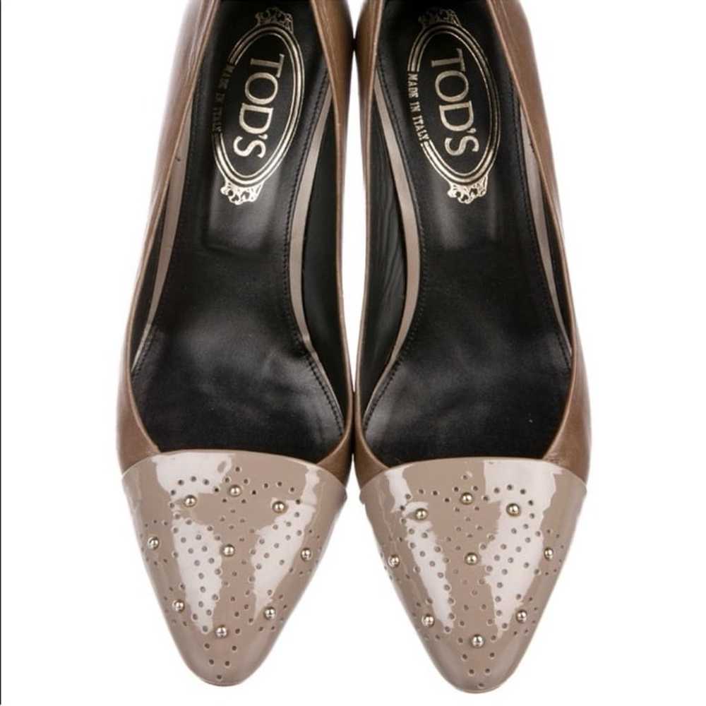 Tod’s Leather Embellished Pumps! - image 1