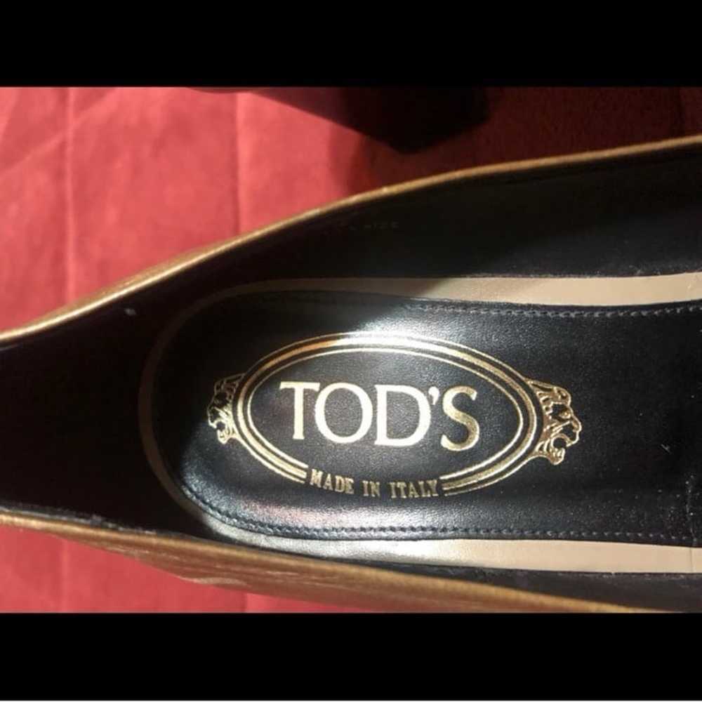 Tod’s Leather Embellished Pumps! - image 7