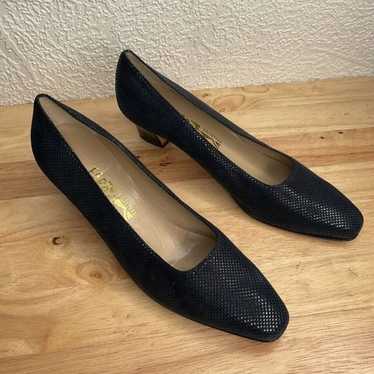 Salvatore Ferragamo Women's Pumps Heels Size 8.5AA