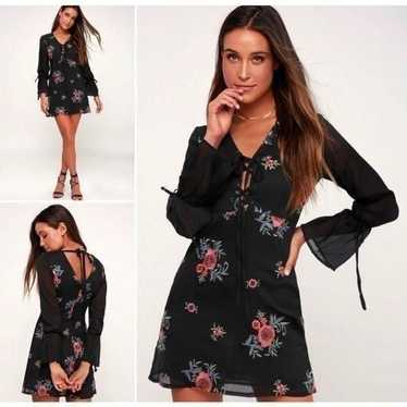I. MADELINE Stem and Sway Embroidered Lace-Up Dres