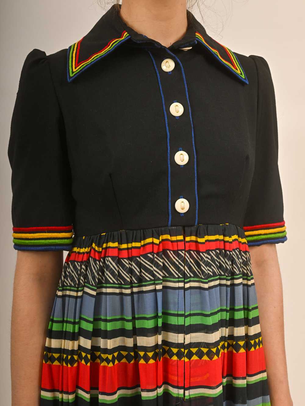 1970s Rainbow Maxi Shirt Dress by Jean Varon Lond… - image 9