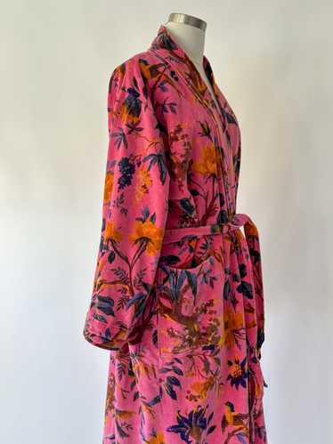 1990s Pink Floral and Bird Print Bright Pink Velou