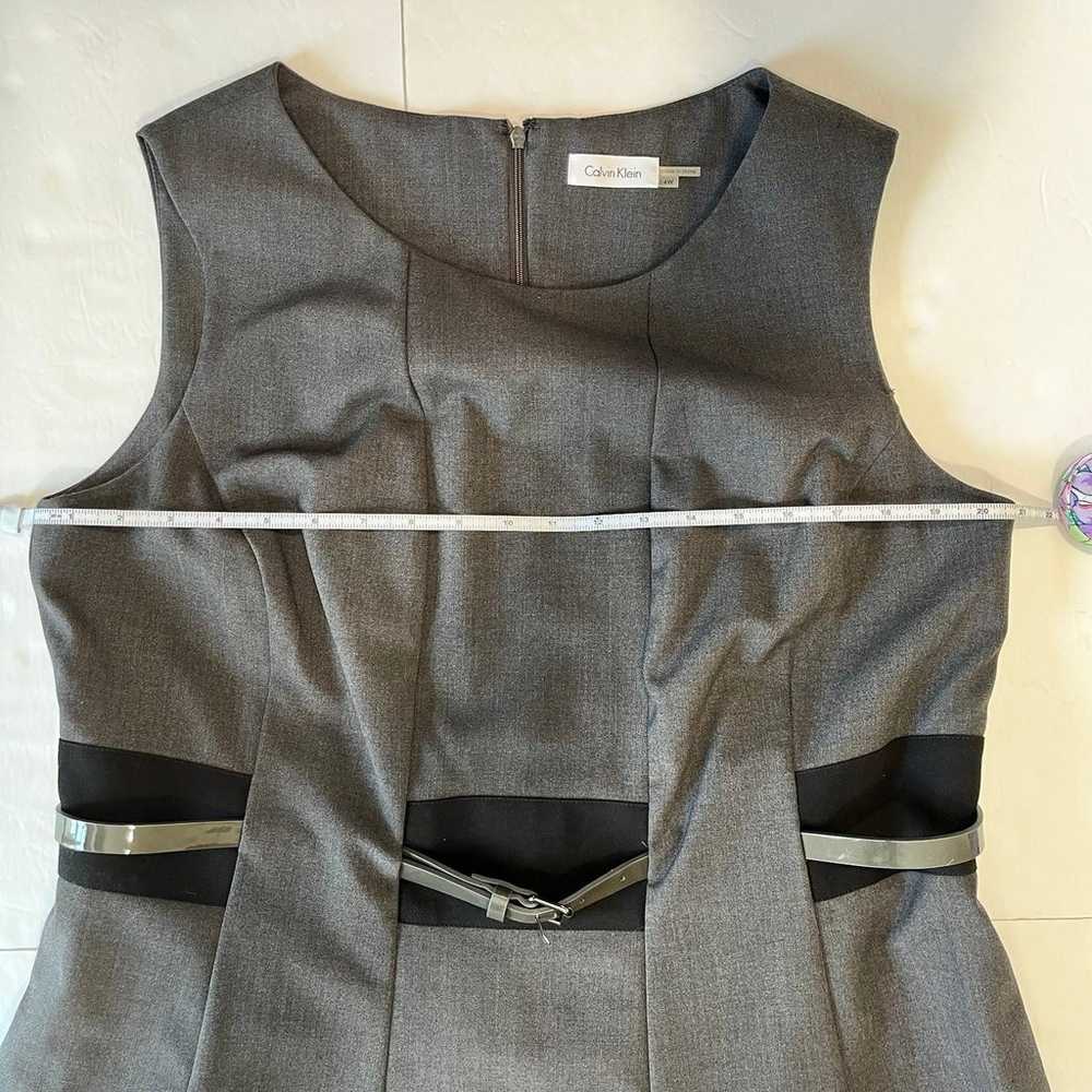 Calvin Klein Gray Sleeveless Striped Hem Belt Dre… - image 8