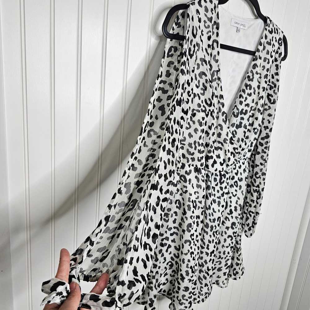 Great Jones White Leopard Print Surplice Dress Si… - image 4
