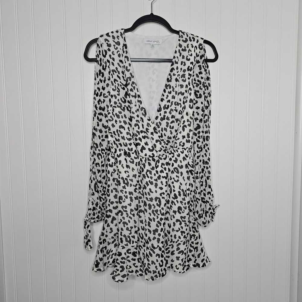 Great Jones White Leopard Print Surplice Dress Si… - image 8