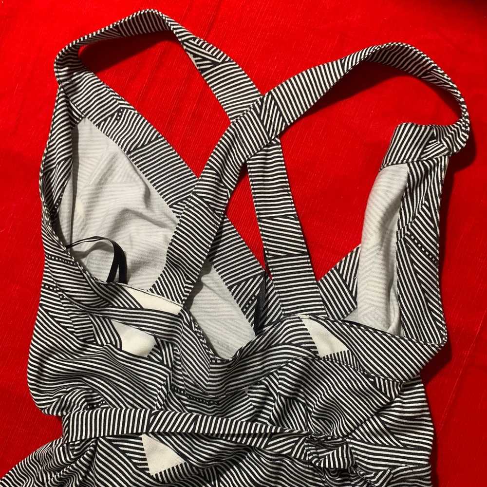 DVF abstract pattern silk jersey midi wrap dress … - image 11