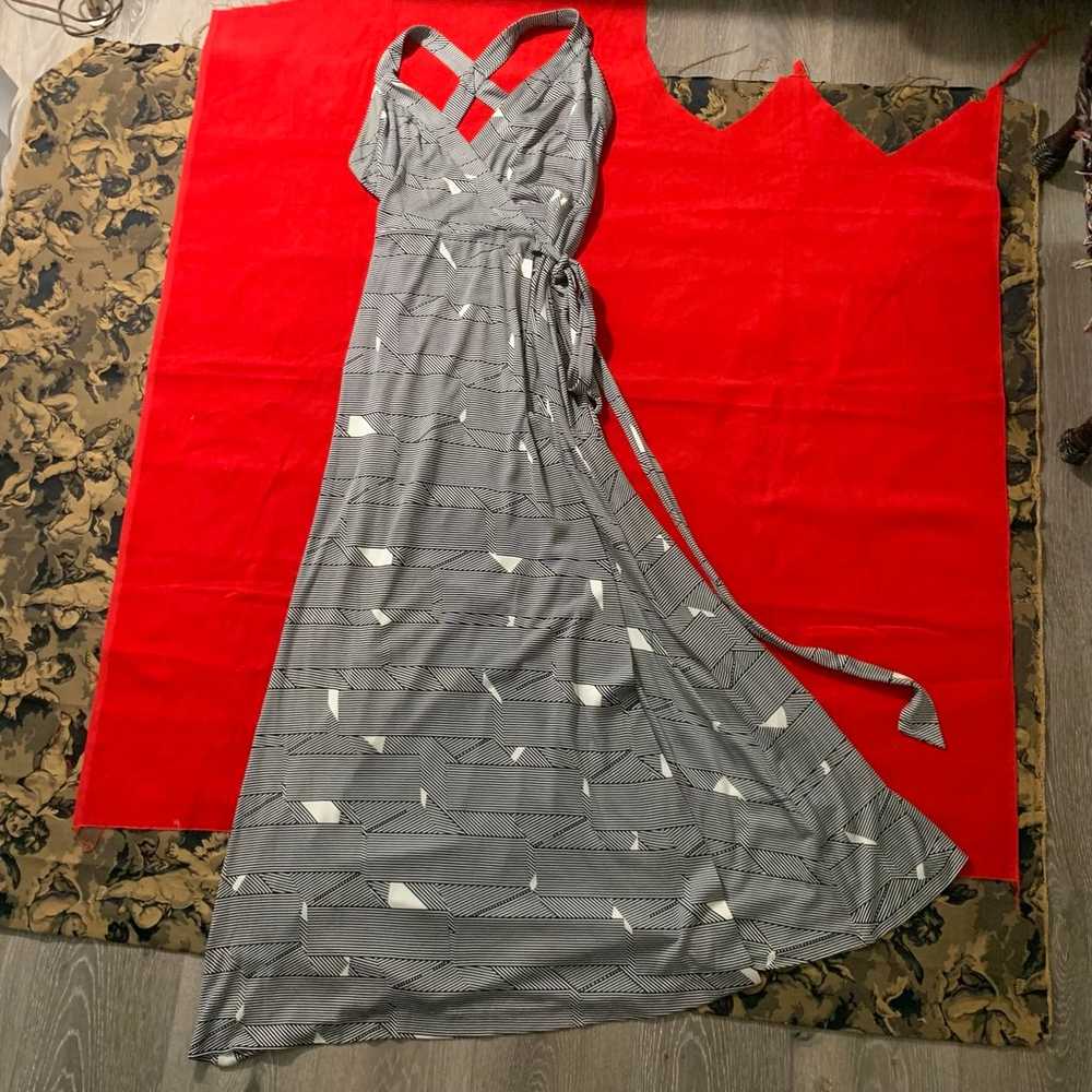 DVF abstract pattern silk jersey midi wrap dress … - image 1