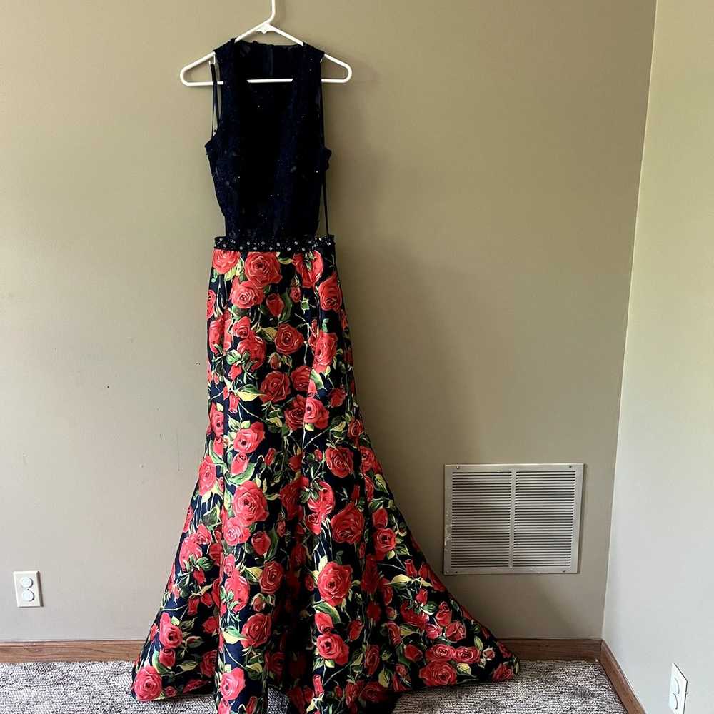 Mac Duggal Lace Rose Print Formal Gown - Sz 10 - image 3