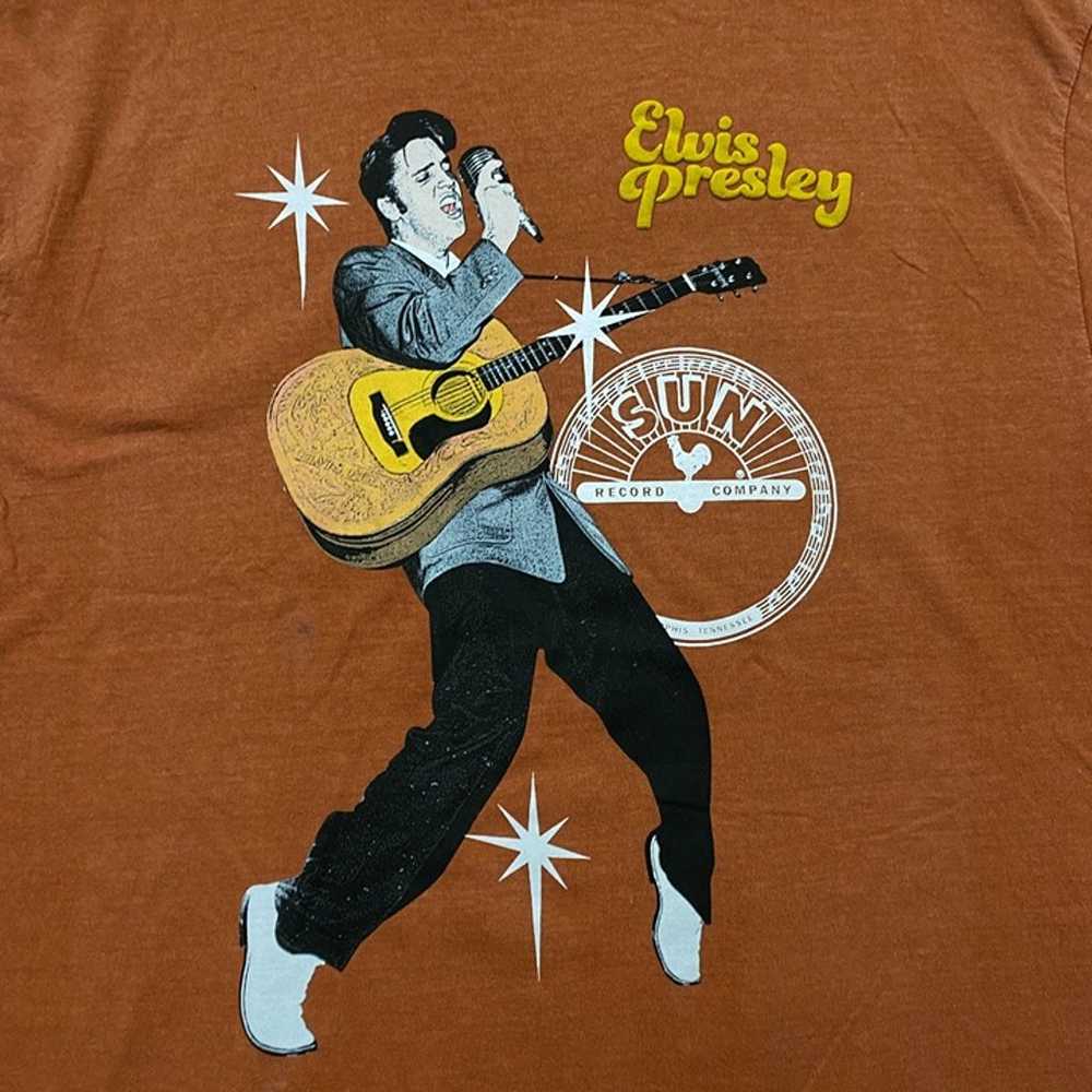 Elvis Presley Sun records Tshirt size extra large - image 2