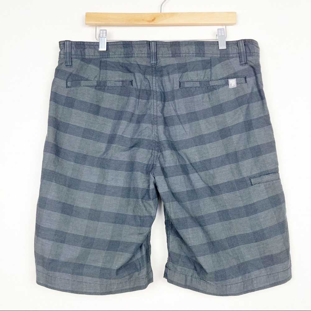 The North Face The North Face Gray Plaid Shorts S… - image 2