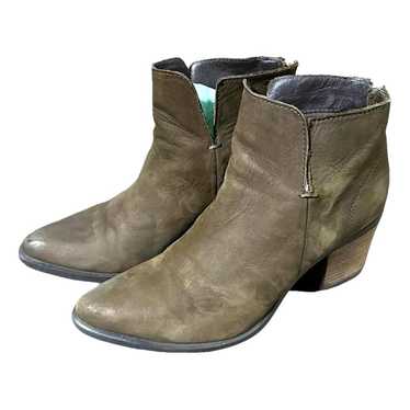 Steve Madden Leather boots