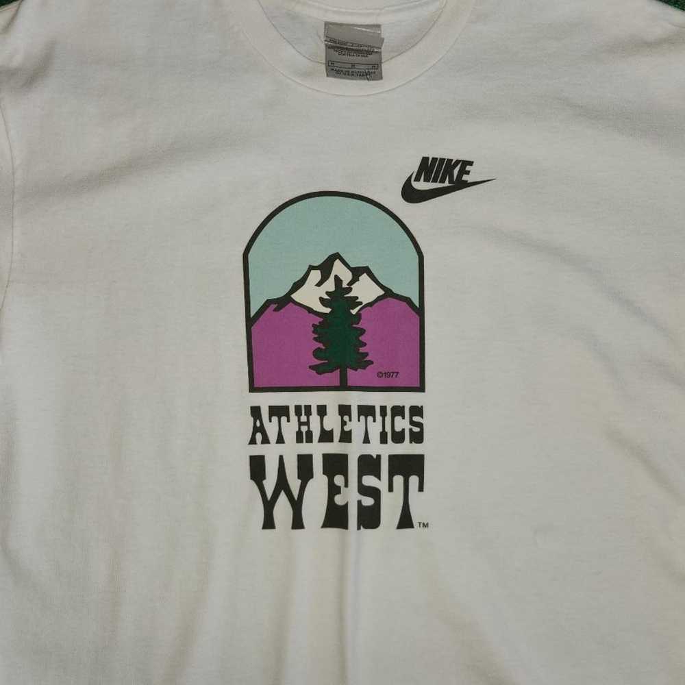 Vintage Nike Athletics West T-shirt Men Size Medi… - image 3