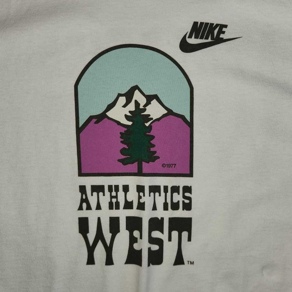 Vintage Nike Athletics West T-shirt Men Size Medi… - image 4