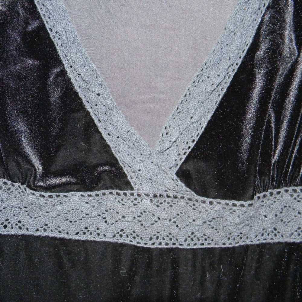 Vintage 90s Black Velvet Bell Sleeve Goth Gypsy S… - image 3