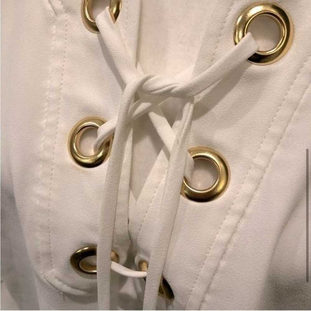Trina Turk Bell Sleeve White/Off-white Blouse Lar… - image 4