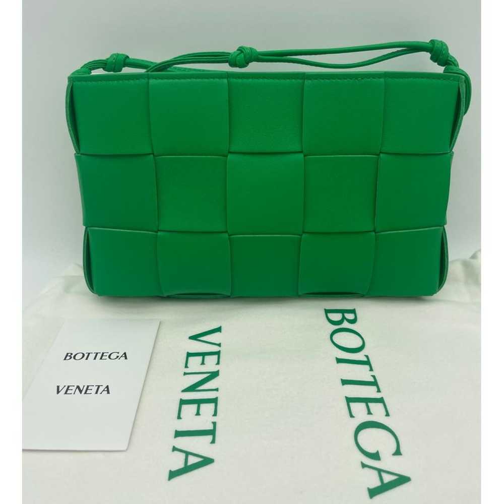 Bottega Veneta Cassette leather handbag - image 6