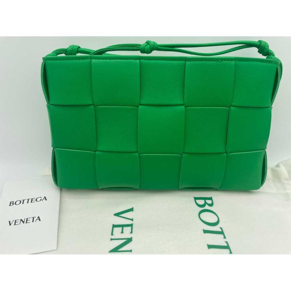 Bottega Veneta Cassette leather handbag - image 9