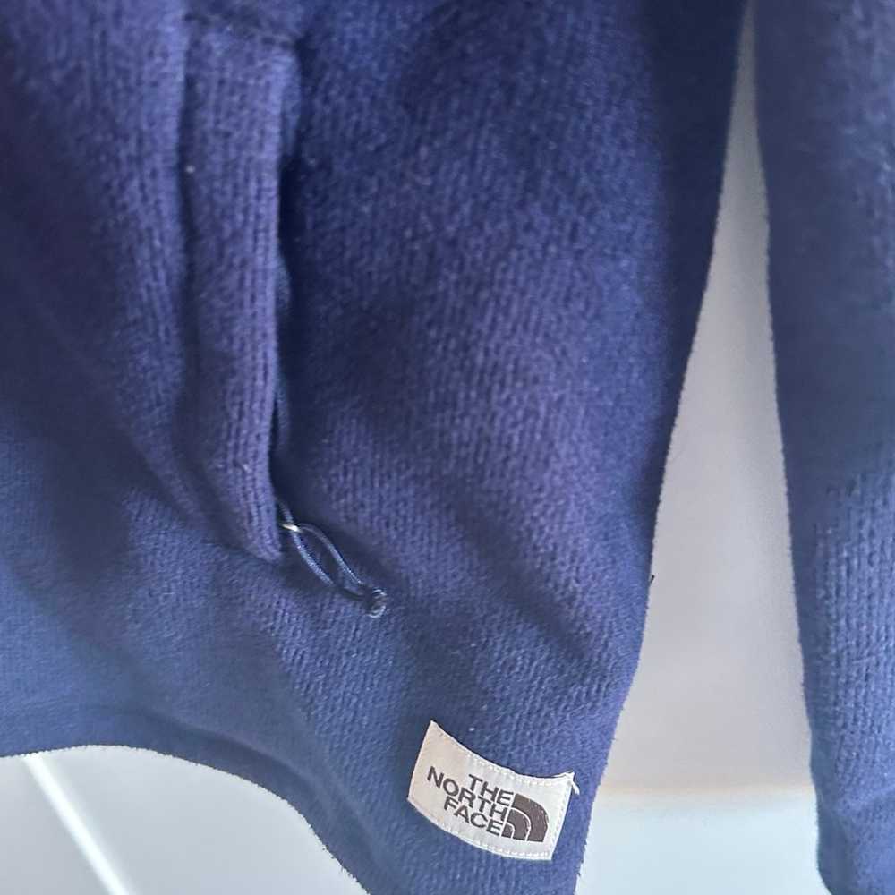 North Face Crescent Hoodie - image 7