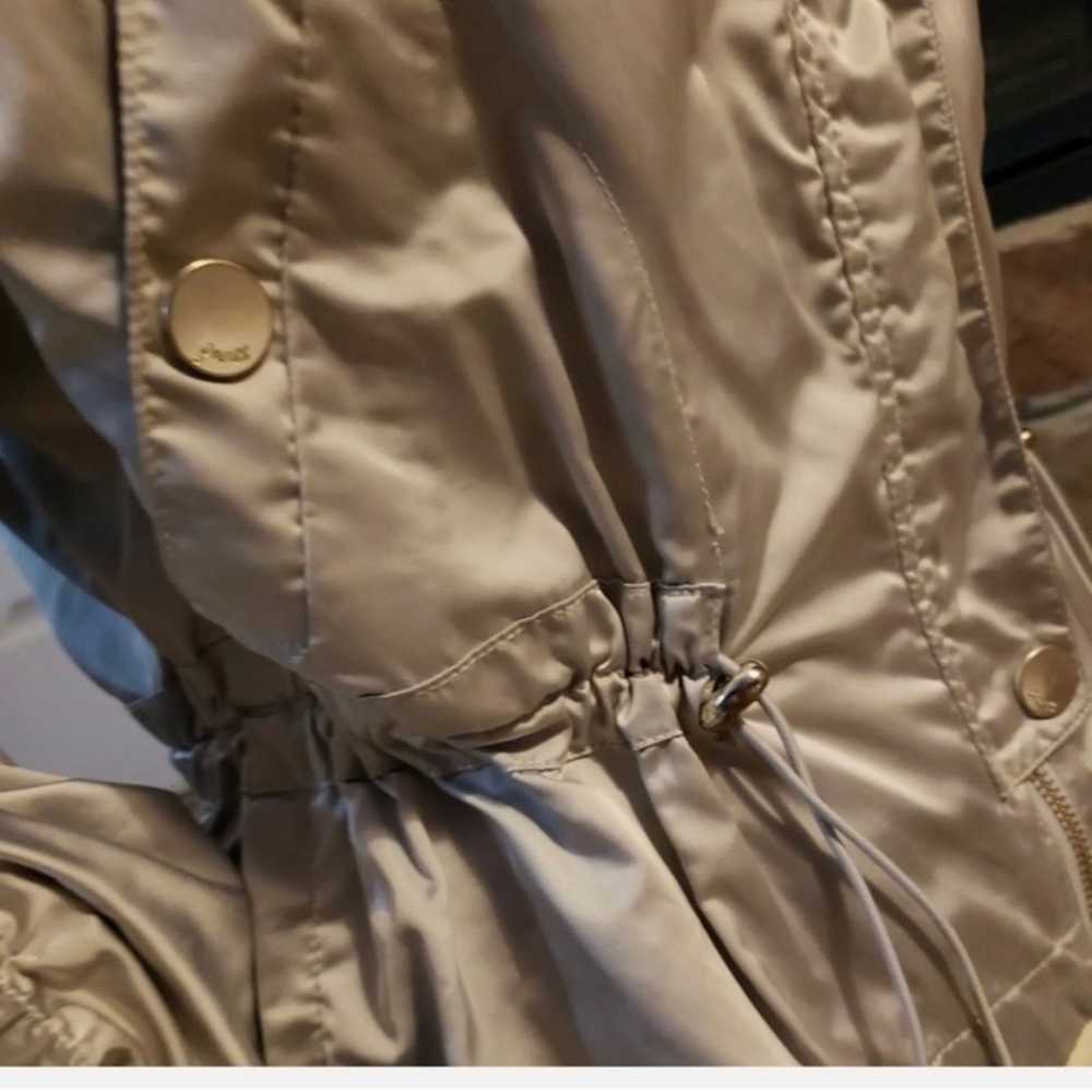 Vintage silver nylon Guess Jeans jacket w hood - image 6