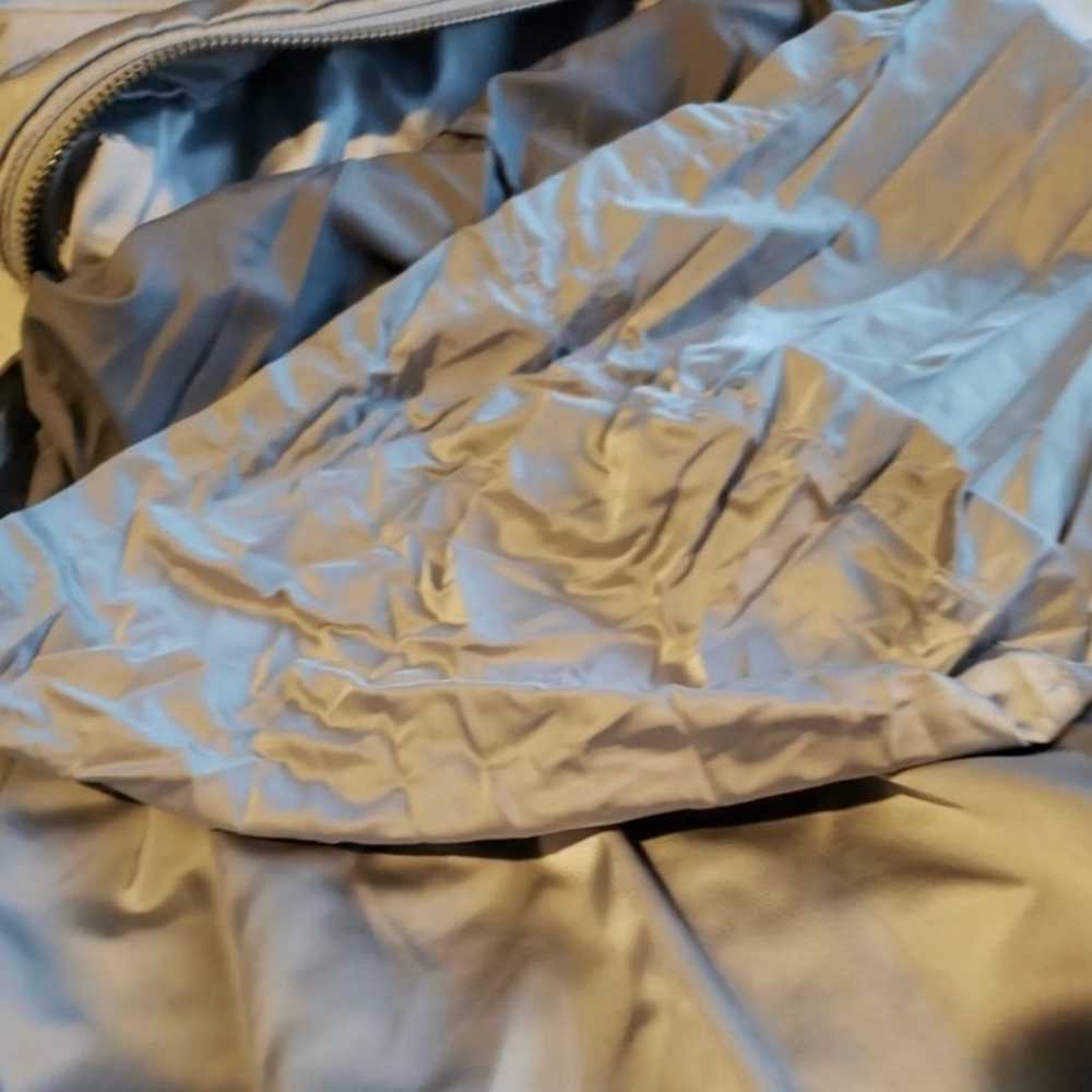 Vintage silver nylon Guess Jeans jacket w hood - image 7