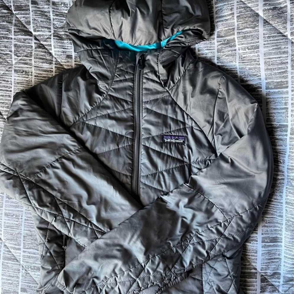 Patagonia Lady Pack It Hoodie Jacket Size XS - image 1