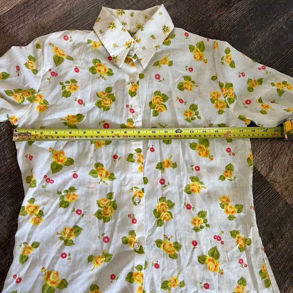 Vintage Floral 1970’s Button Up Blouse - image 3