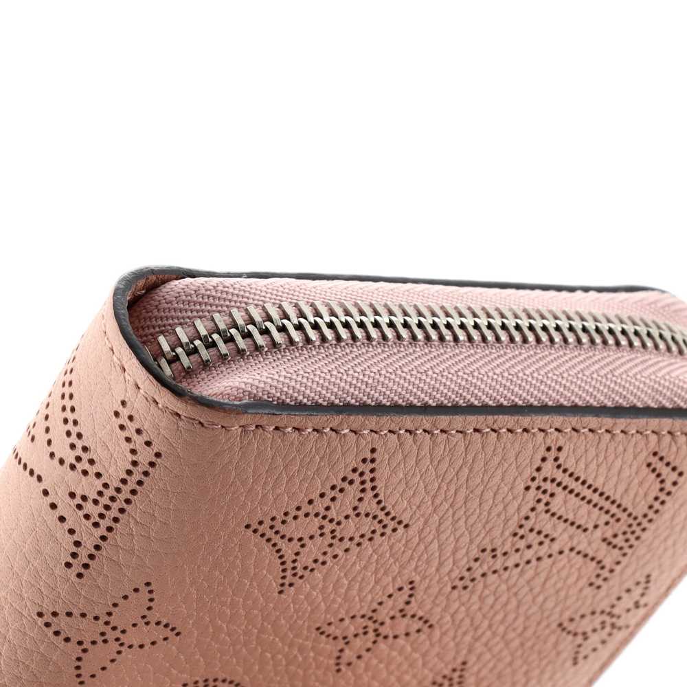 Louis Vuitton Zippy Wallet Mahina Leather - image 6