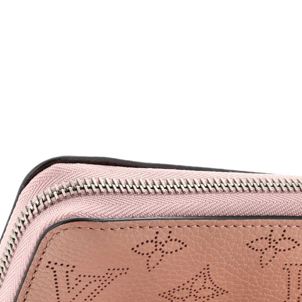 Louis Vuitton Zippy Wallet Mahina Leather - image 7