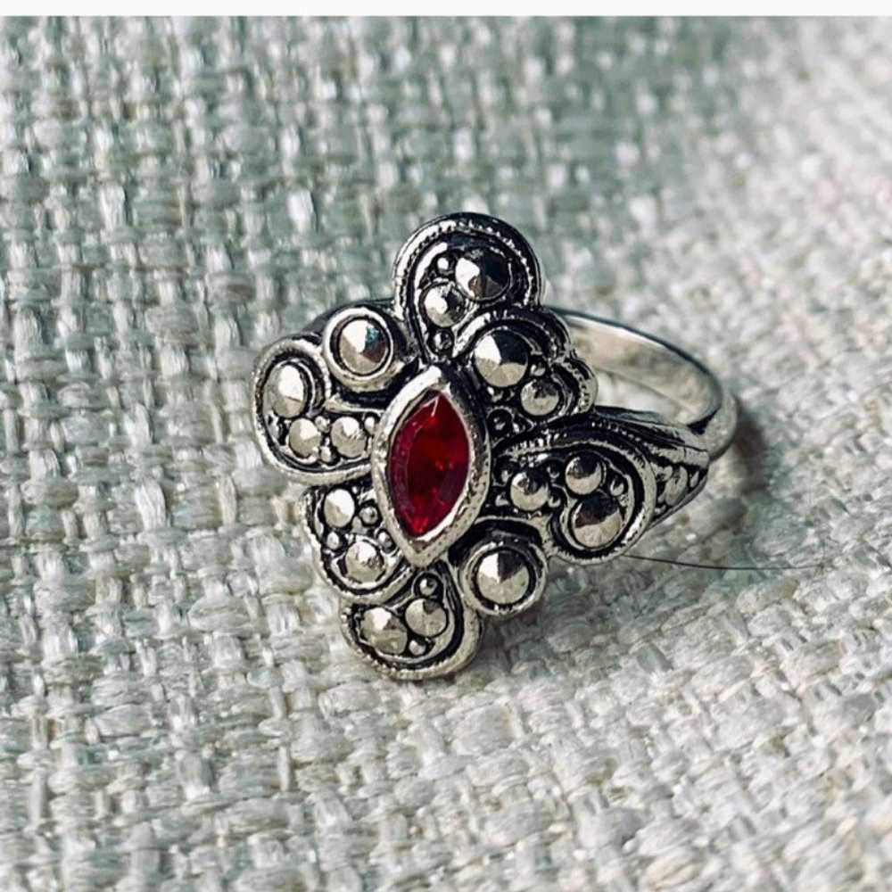 Vintage silver Avon ring with red stone.  Size 7. - image 4