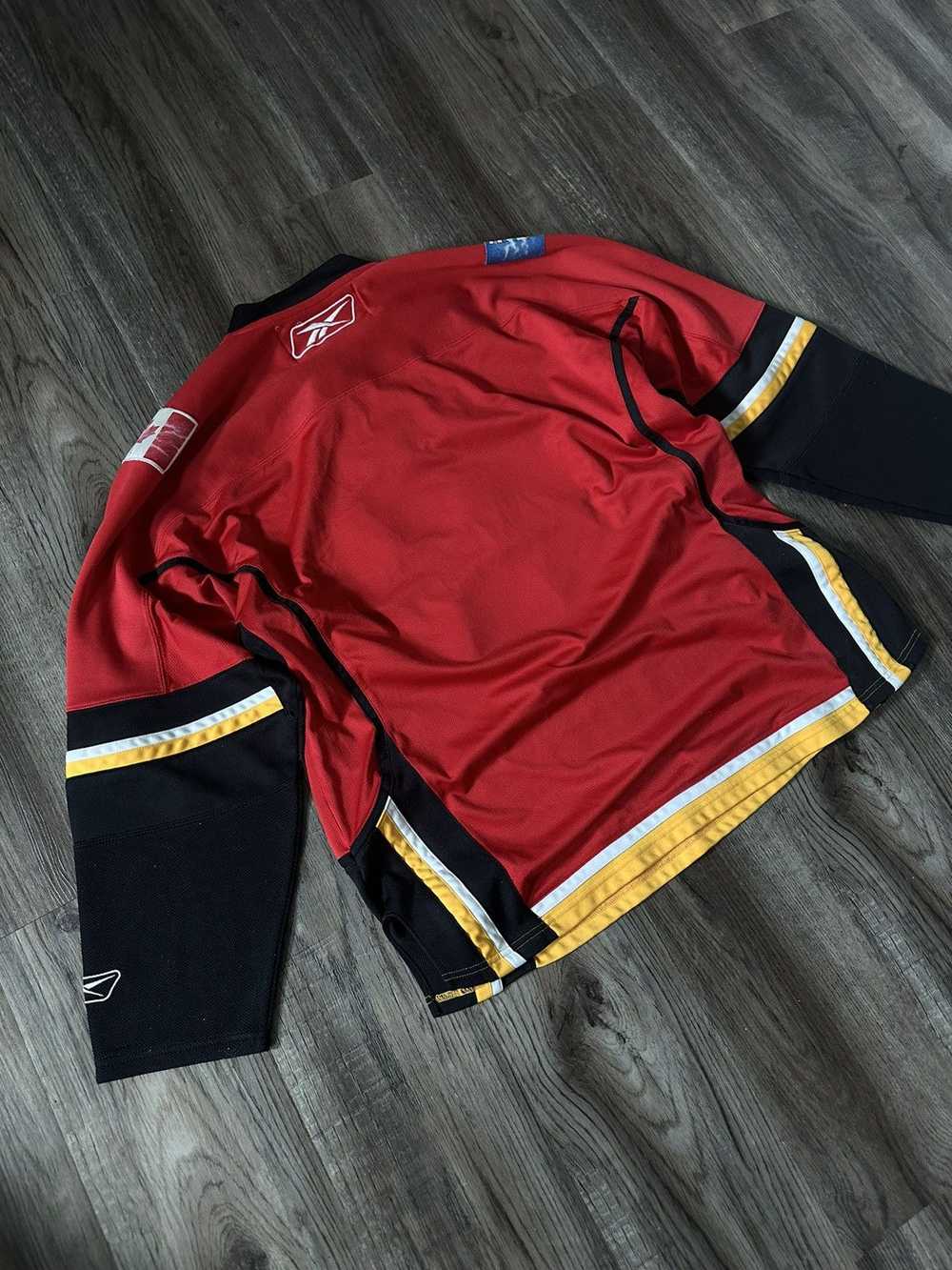 Ccm × Hockey Jersey × NHL NHL Calgary Flames REEB… - image 10