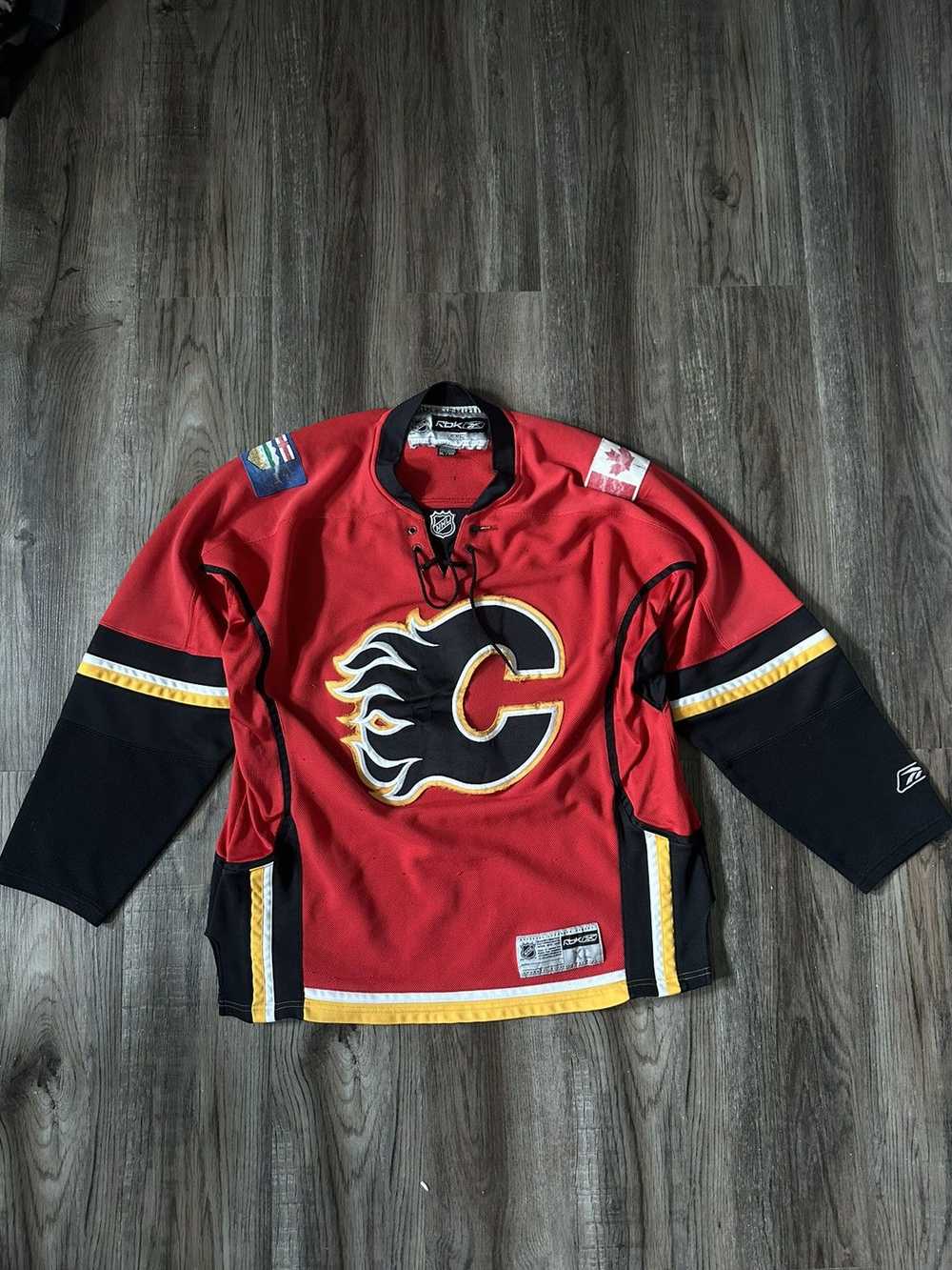 Ccm × Hockey Jersey × NHL NHL Calgary Flames REEB… - image 1