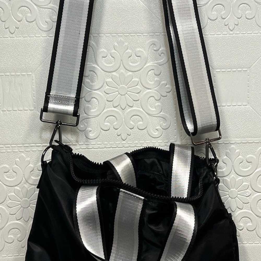 Haute shore tote bag - image 1