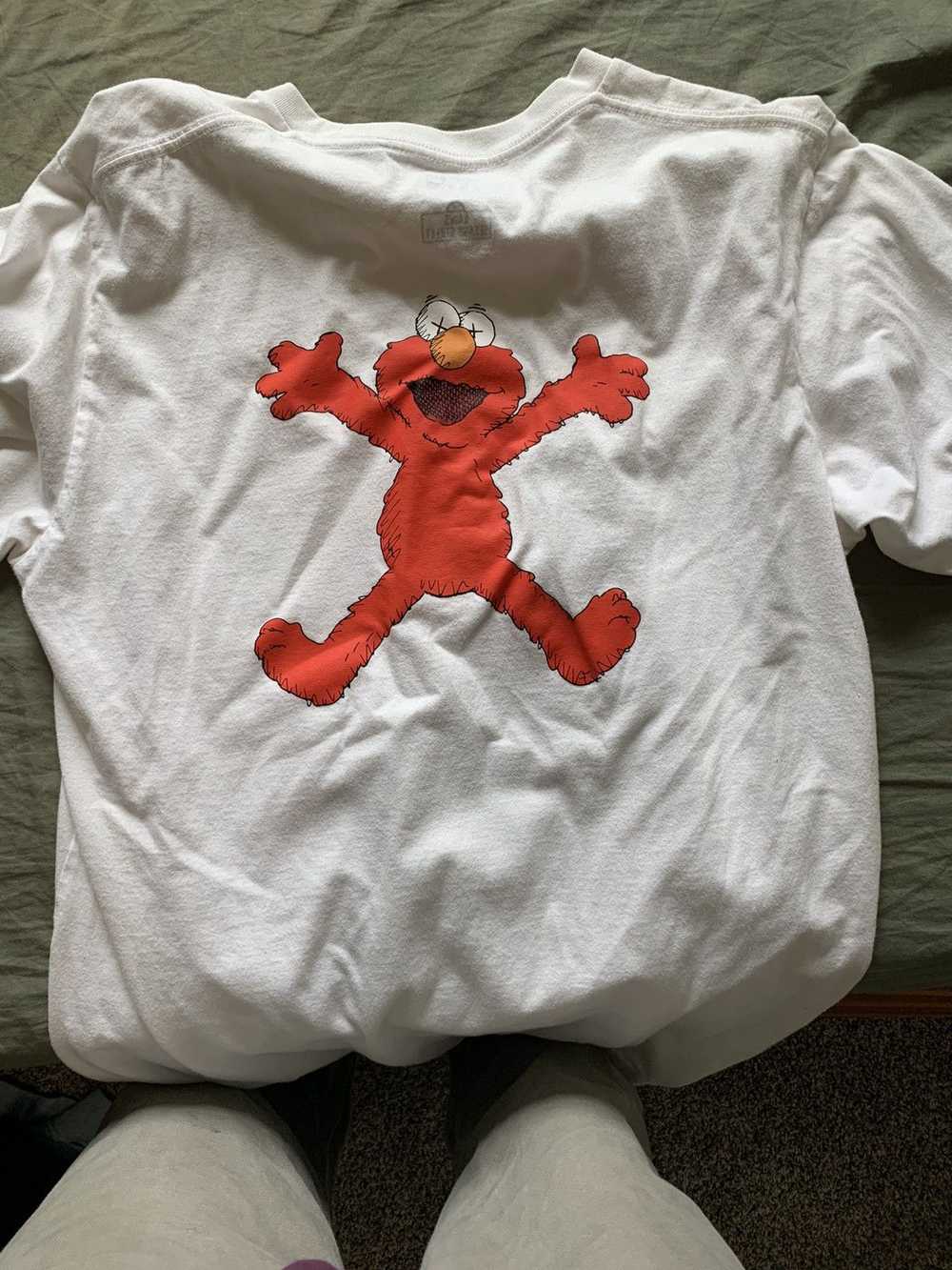 Kaws × Uniqlo Elmo Kaws Sesame Street collab - Gem