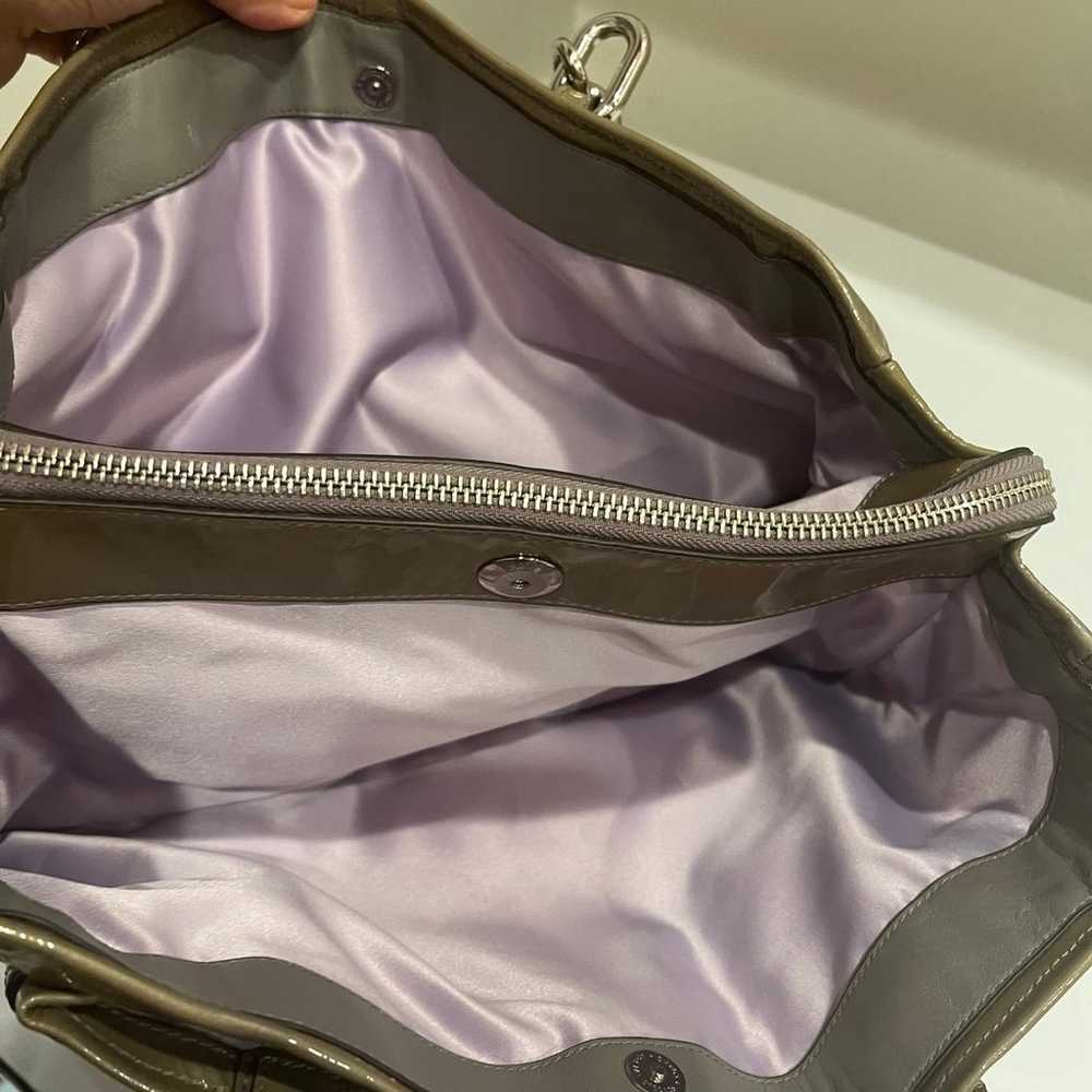 Coach bag olive green color violet interior - image 3