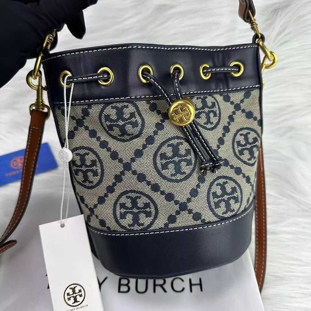 TORY BURCH T Monogram Bucket bag - image 2