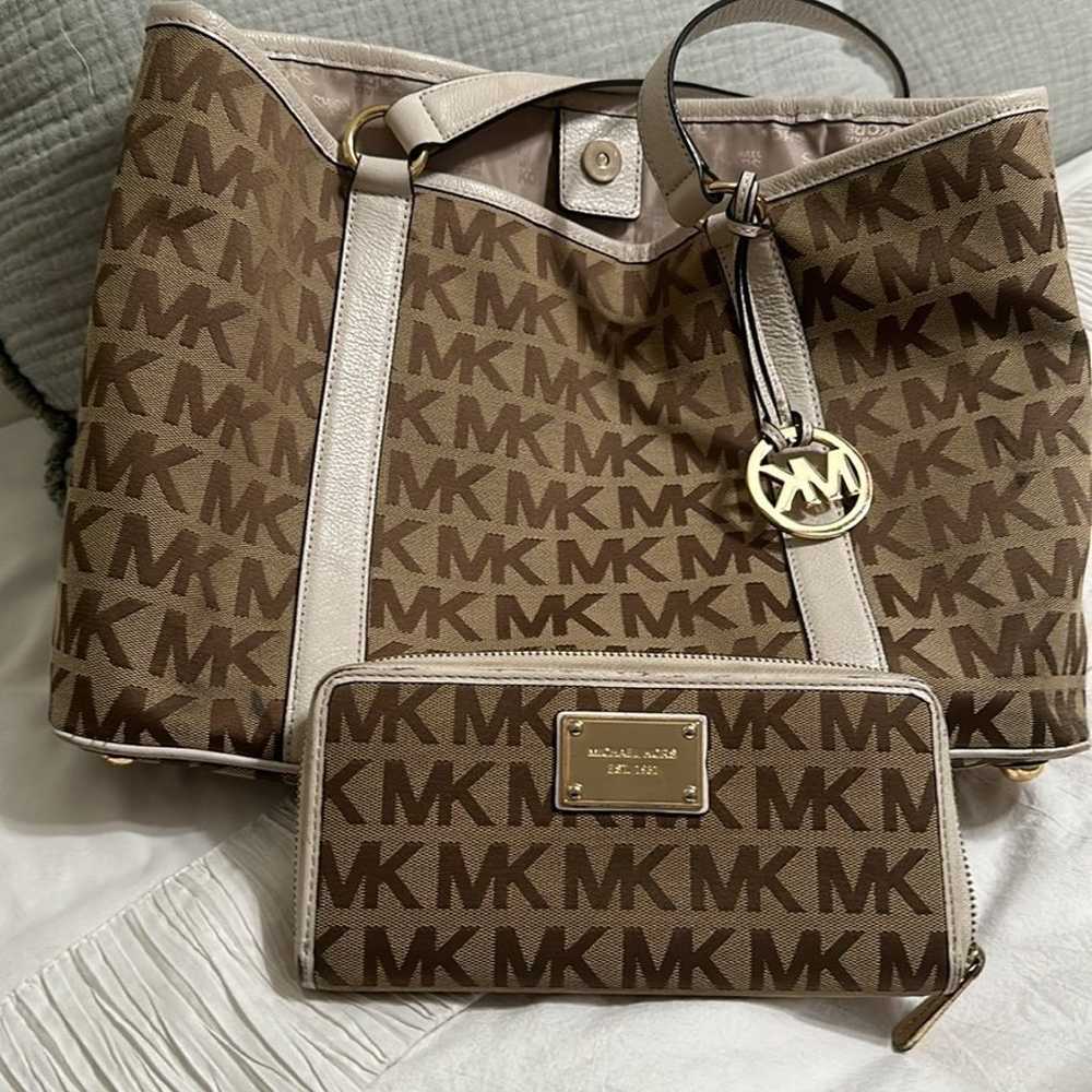 Michael Kors large purse - image 3