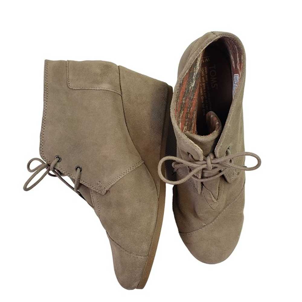 Toms Kayla Desert Wedge Suede Lace Up Booties Siz… - image 3