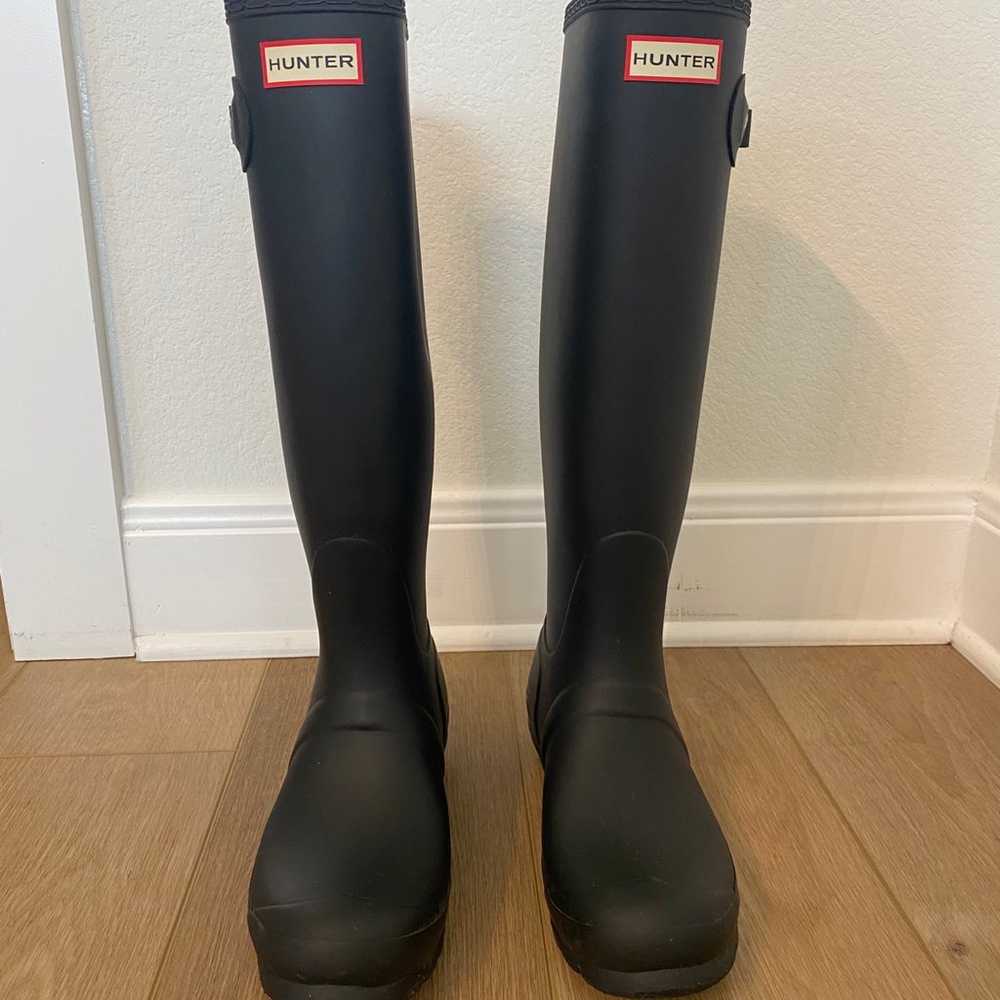 Hunter rain boots women, size 8 - image 1