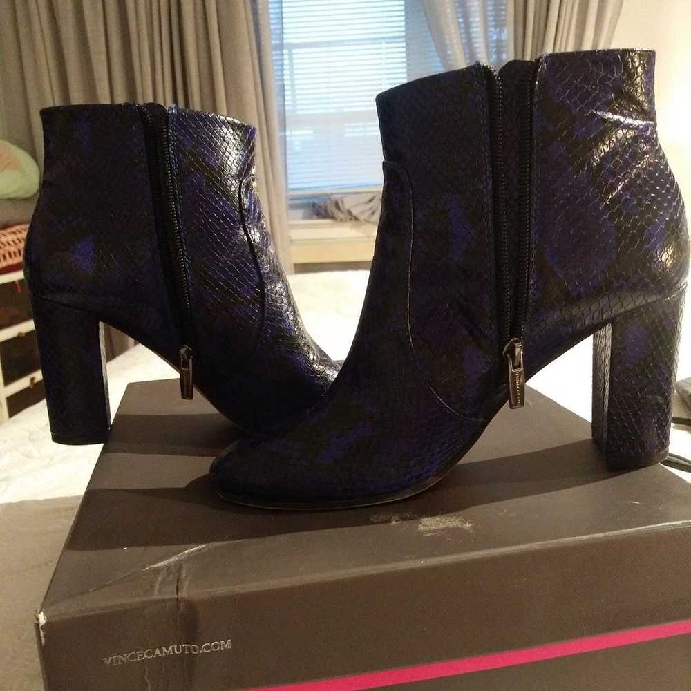 Vince Camuto Sanstan bootie size 8.5 Dark Midnigh… - image 3