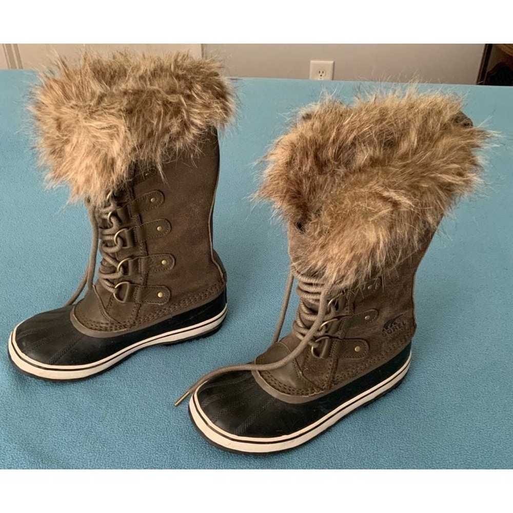 Sorel Joan Of Arctic All Weather Boots size 7 - image 2