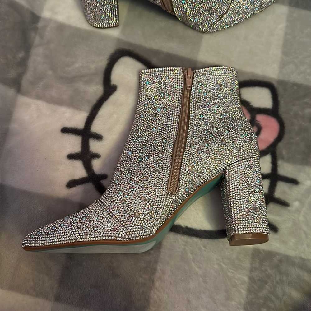 Betsey Johnson silver rhinestone heeled boots siz… - image 3