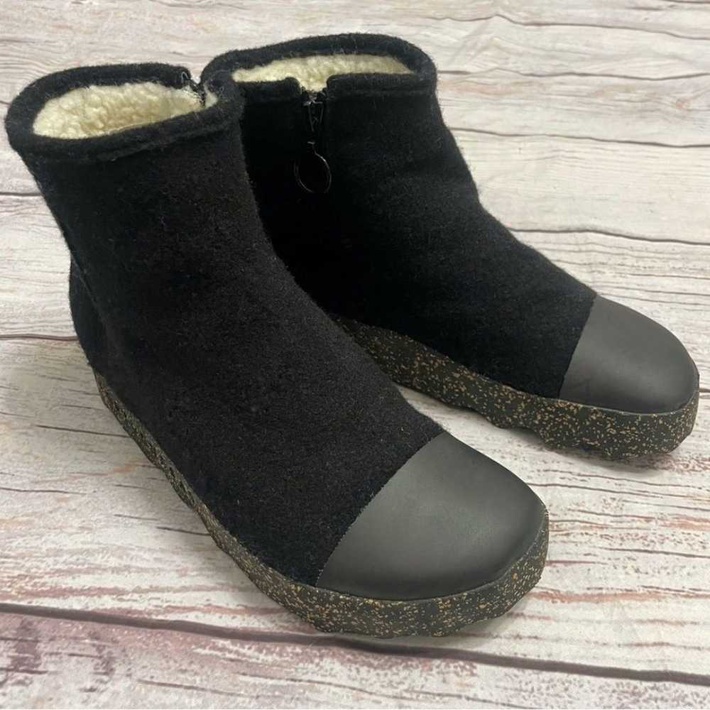 ASPORTUGUESAS Zip Up Boots Cosy Black Wool Cork S… - image 1