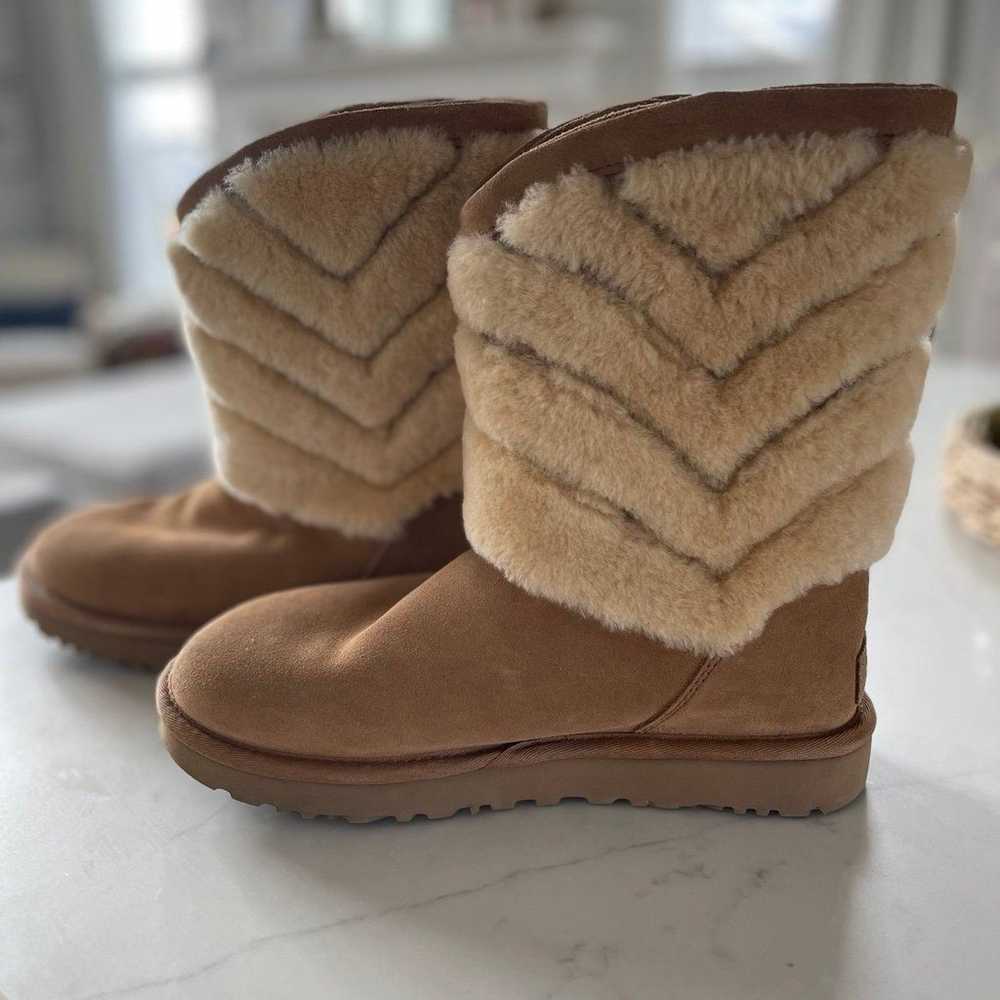 UGG Tania Boots Chestnut Suede Sheepskin Short Tr… - image 1