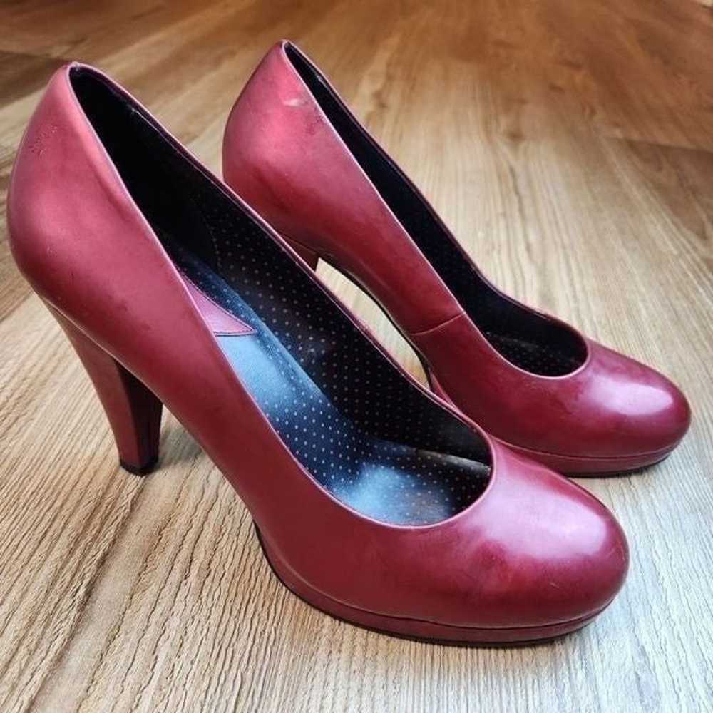 Mix It Red Patent Leather Platform Heels Size 8 - image 1