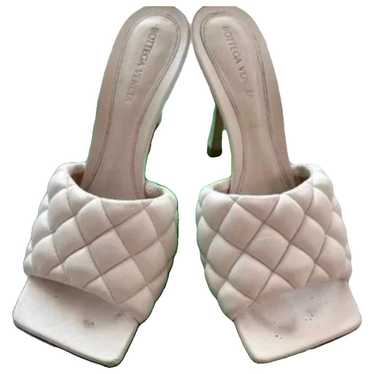 Bottega Veneta Bloc leather heels