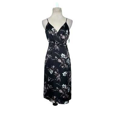ASTR black sleeveless floral wrap dress size small