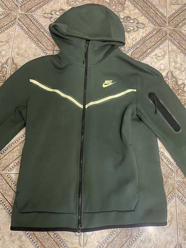 Nike Nike Tech Suit Fleece - Size Medium